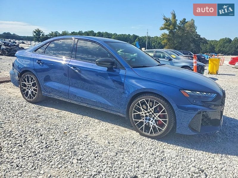 Седан Audi RS3 2025 в Львове