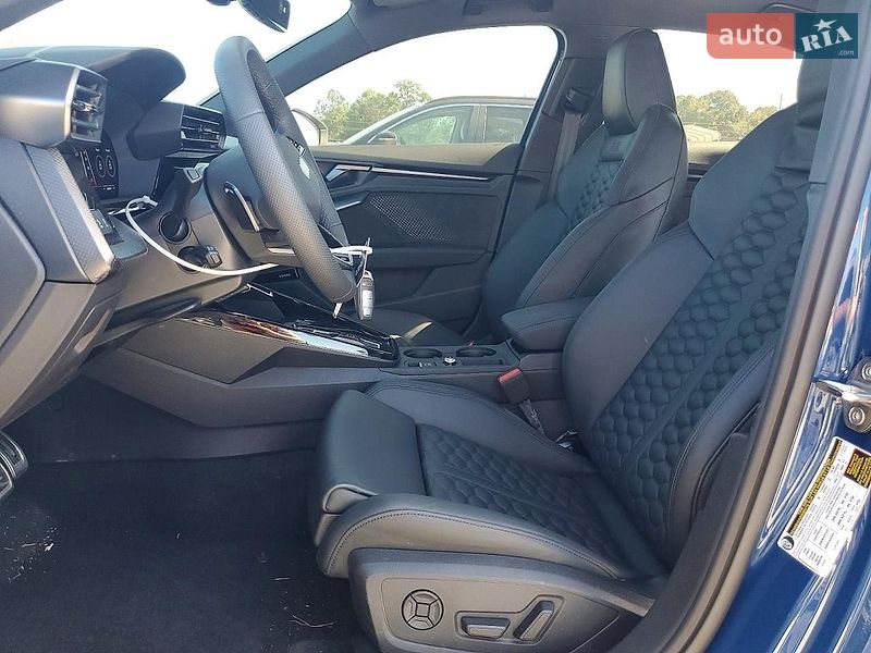 Седан Audi RS3 2025 в Львове
