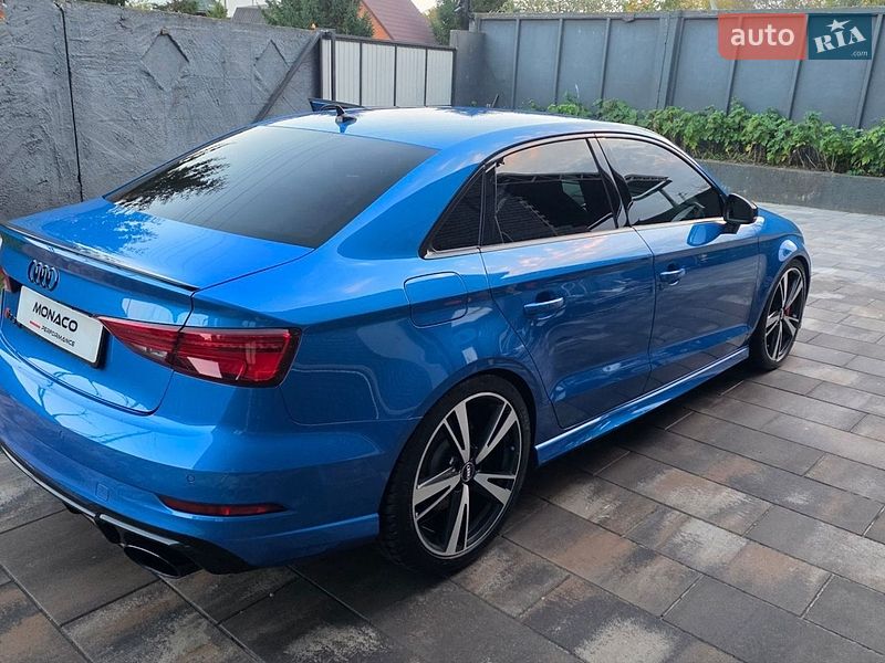 Седан Audi RS3 2017 в Киеве