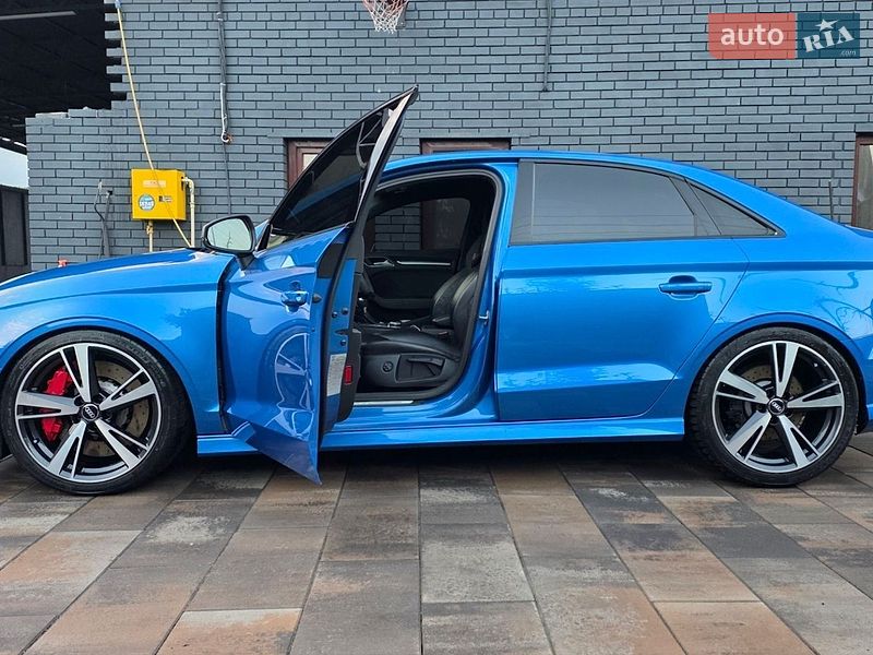 Седан Audi RS3 2017 в Киеве