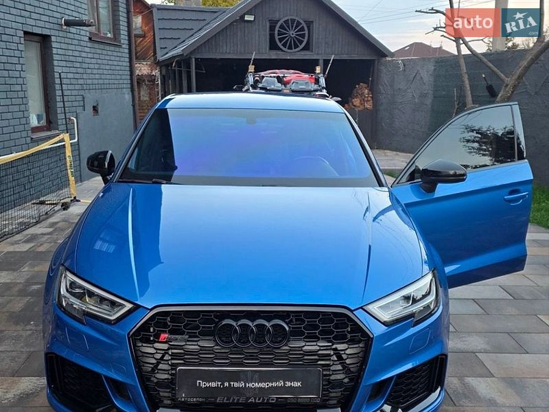 Седан Audi RS3 2017 в Киеве