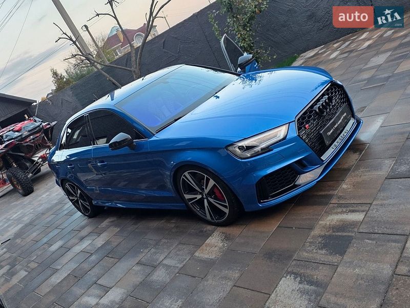 Седан Audi RS3 2017 в Киеве