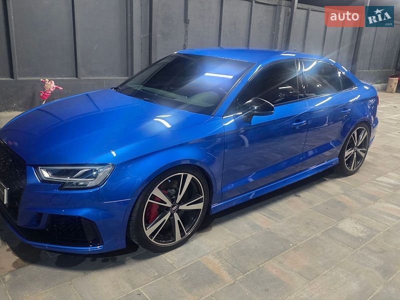 Седан Audi RS3 2017 в Киеве