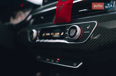 Купе Audi RS5 2018 в 
