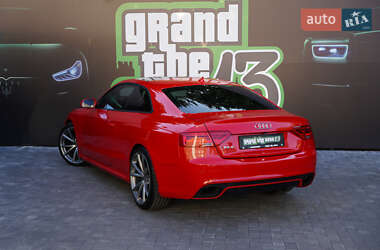 Купе Audi RS5 2011 в 