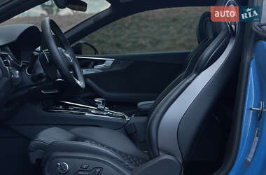Купе Audi RS5 2021 в 