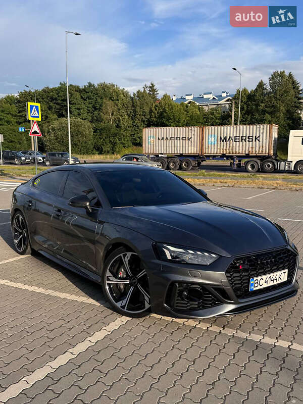 Купе Audi RS5 2021 в 