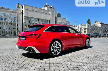 Универсал Audi RS6 2021 в 