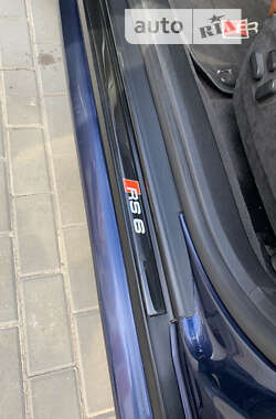 Седан Audi RS6 2002 в 