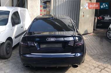 Седан Audi RS6 2010 в 