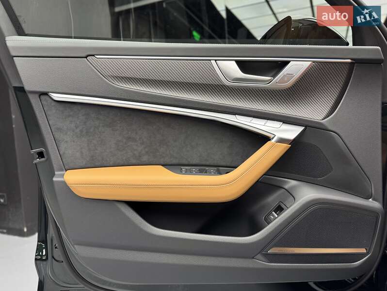 Универсал Audi RS6 2025 в Киеве