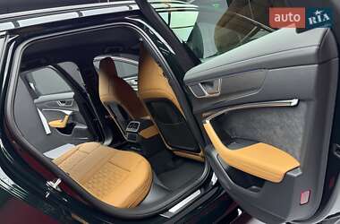 Универсал Audi RS6 2025 в 