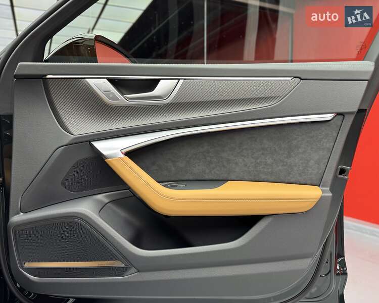 Универсал Audi RS6 2025 в Киеве