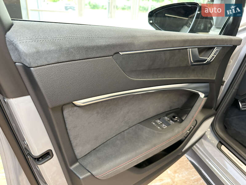 Универсал Audi RS6 2024 в Киеве