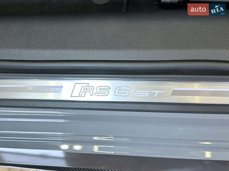 Универсал Audi RS6 2024 в Киеве