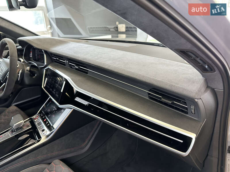 Универсал Audi RS6 2024 в Киеве