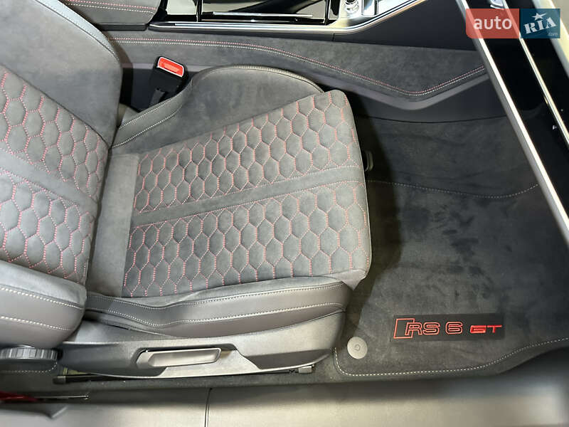 Универсал Audi RS6 2024 в Киеве