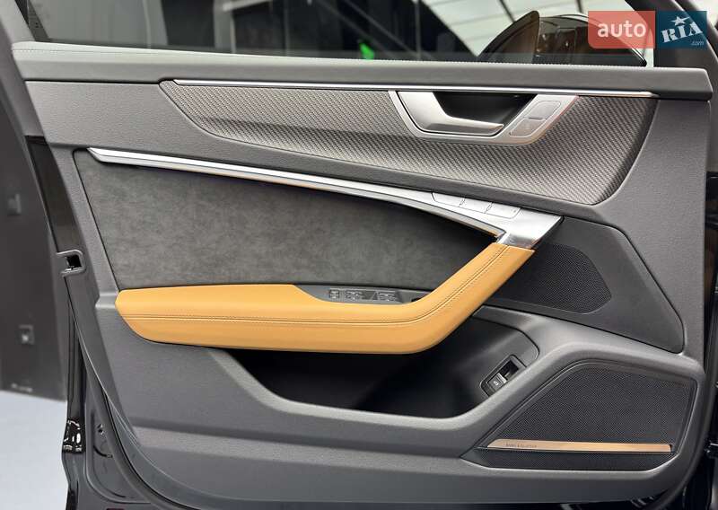 Универсал Audi RS6 2025 в Киеве фото 33 Универсал Audi RS6 2025 в Киеве