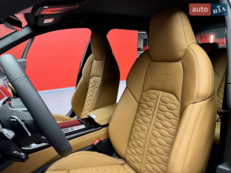 Универсал Audi RS6 2025 в Киеве фото 36 Универсал Audi RS6 2025 в Киеве
