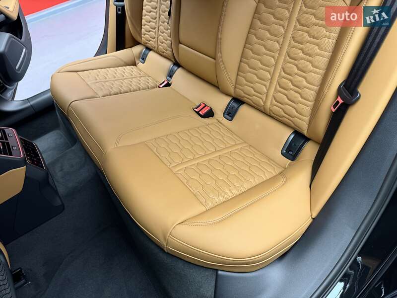 Универсал Audi RS6 2025 в Киеве фото 52 Универсал Audi RS6 2025 в Киеве