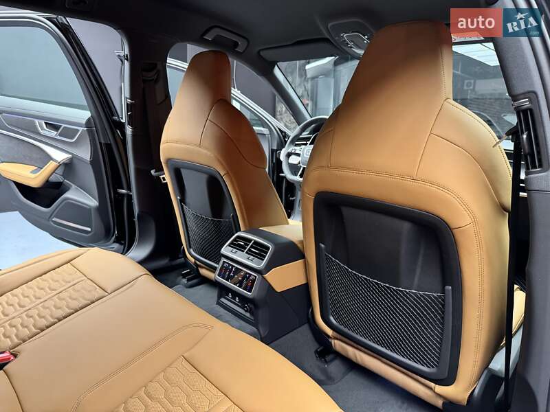 Универсал Audi RS6 2025 в Киеве фото 60 Универсал Audi RS6 2025 в Киеве