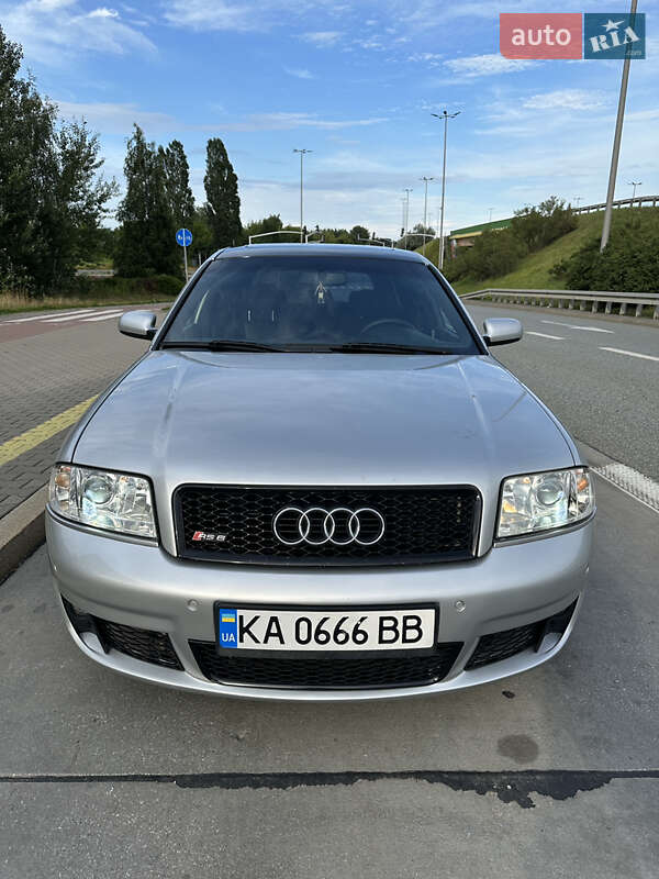 Универсал Audi RS6 2002 в 