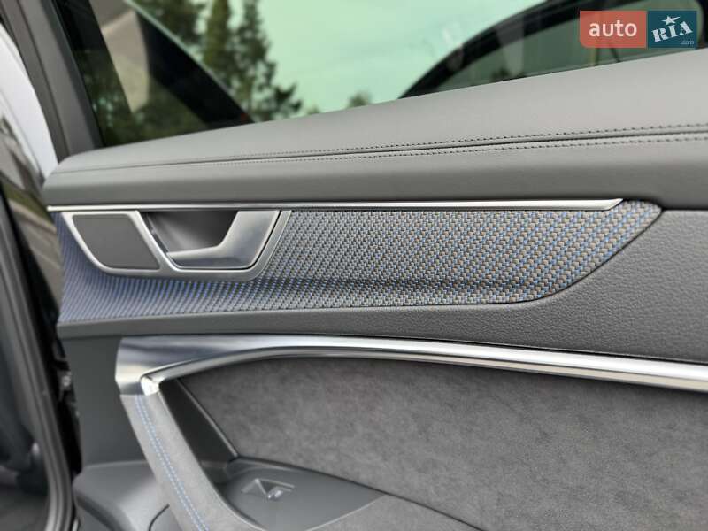 Универсал Audi RS6 2025 в Киеве