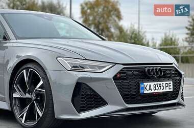 Універсал Audi RS6 2021 в 