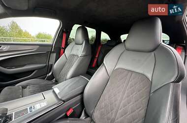 Універсал Audi RS6 2021 в 