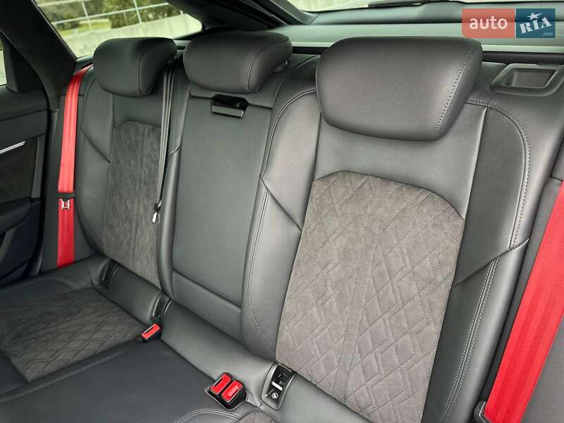 Универсал Audi RS6 2021 в Киеве