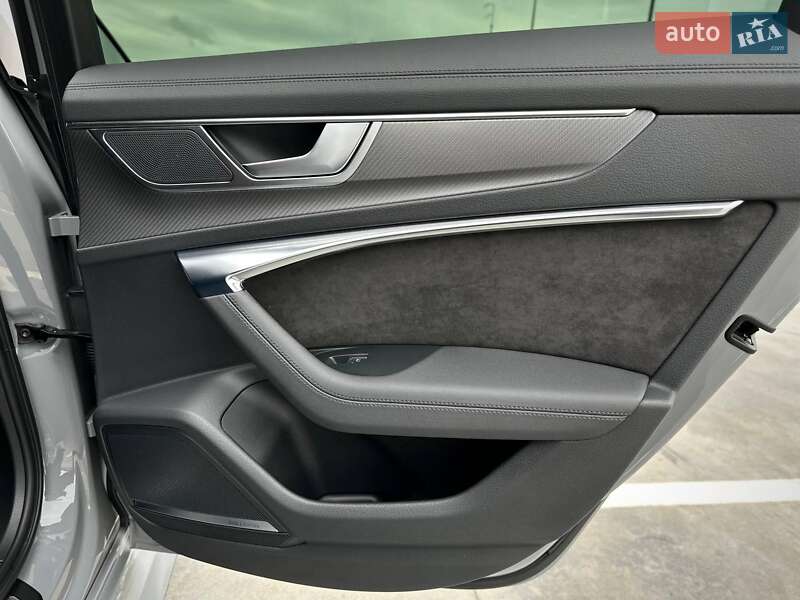 Универсал Audi RS6 2021 в Киеве