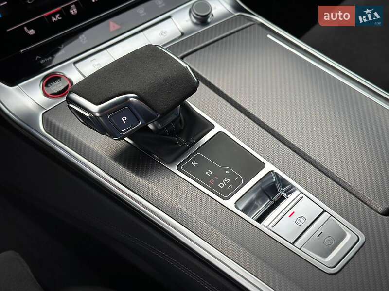 Универсал Audi RS6 2021 в Киеве