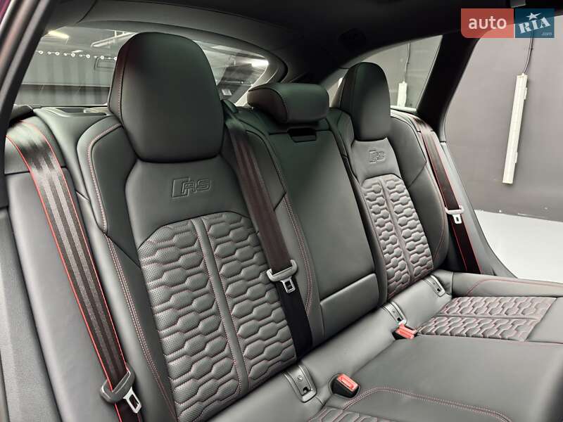 Универсал Audi RS6 2025 в Киеве