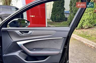 Универсал Audi RS6 2021 в 