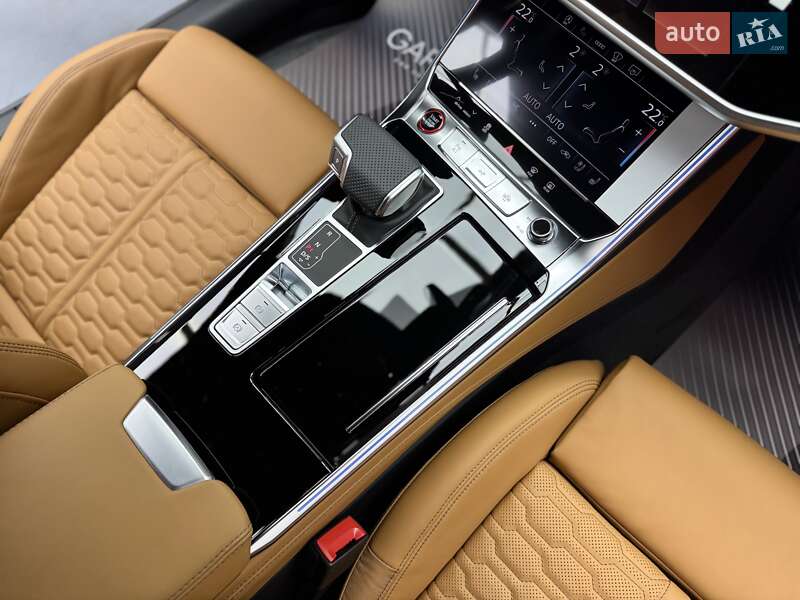 Универсал Audi RS6 2025 в Киеве