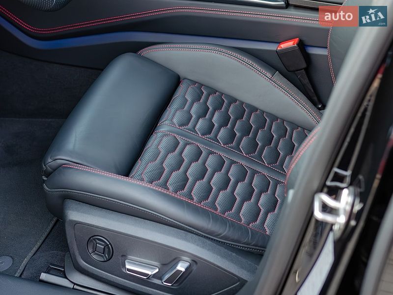 Універсал Audi RS6 2023 в Києві фото 34 Універсал Audi RS6 2023 в Києві