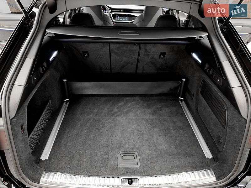 Универсал Audi RS6 2024 в Киеве