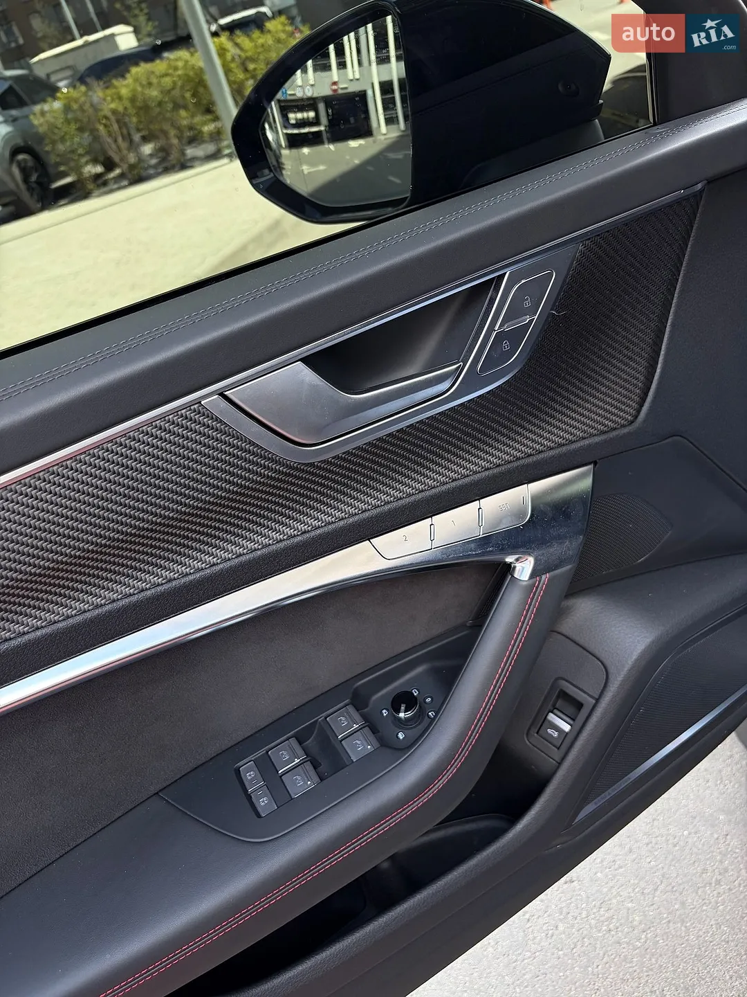 2025 Audi RS6 - мініатюра 23