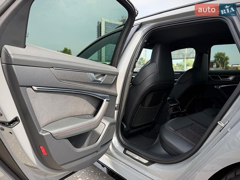 Универсал Audi RS6 2025 в Киеве