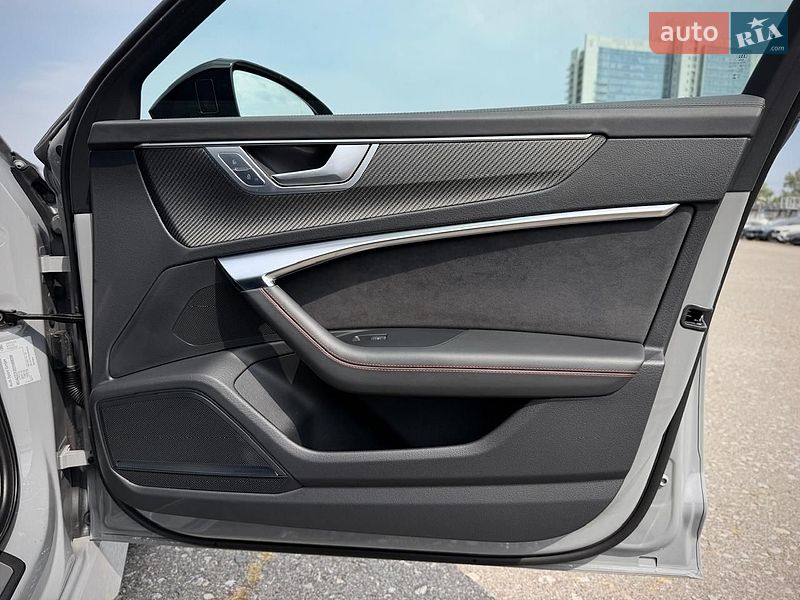 Универсал Audi RS6 2025 в Киеве