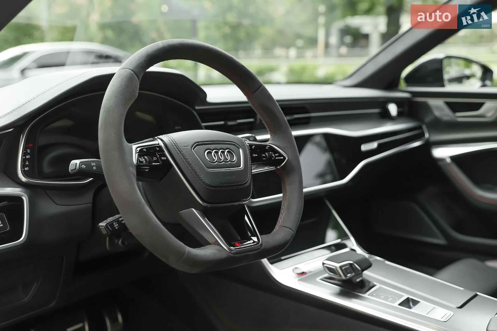 2025 Audi RS6 - мініатюра 12