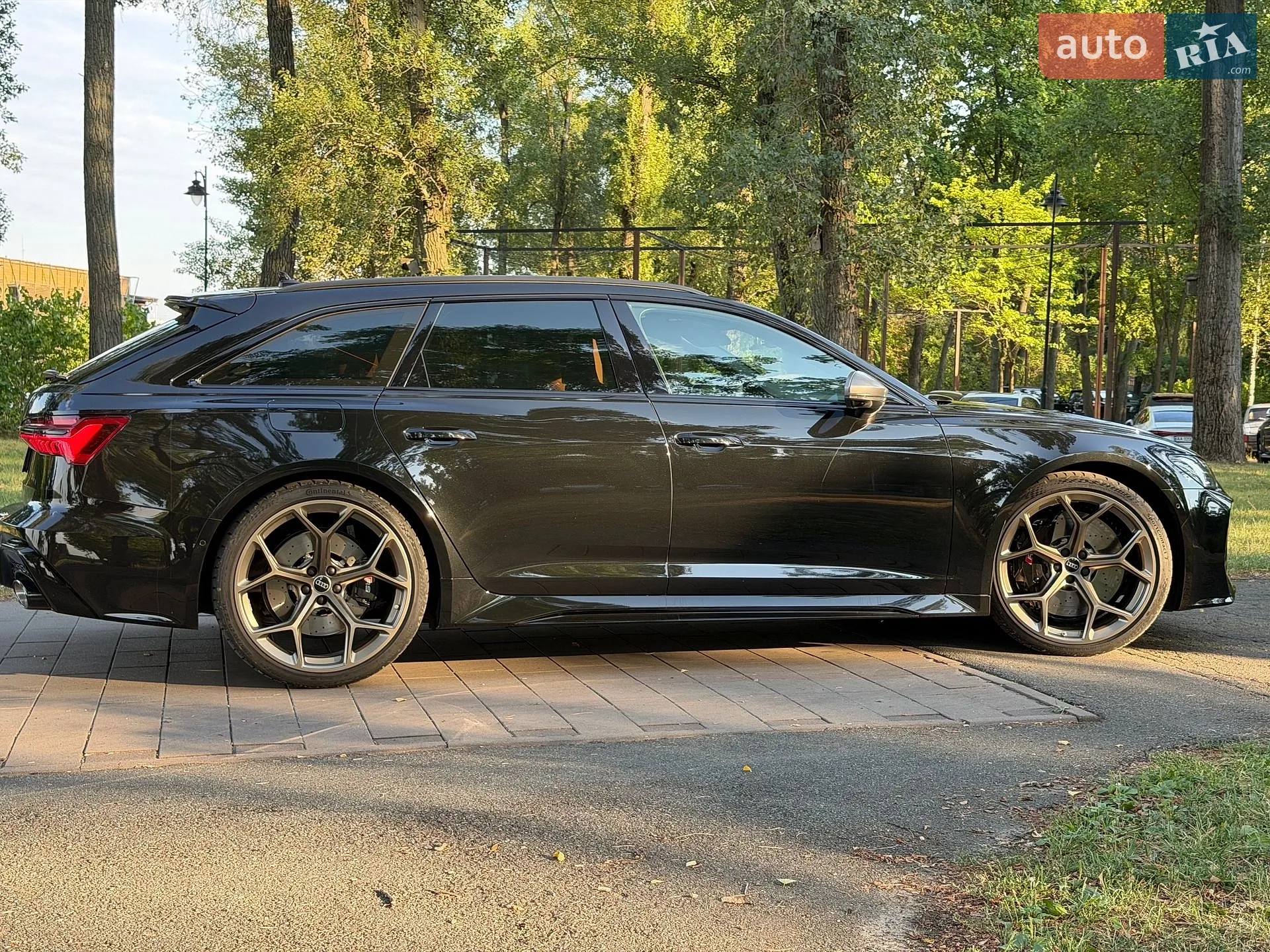 2025 Audi RS6 - мініатюра 10