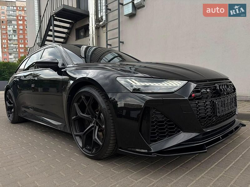 Универсал Audi RS6 2026 в Киеве