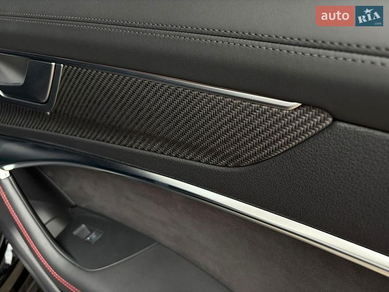 Универсал Audi RS6 2026 в Киеве