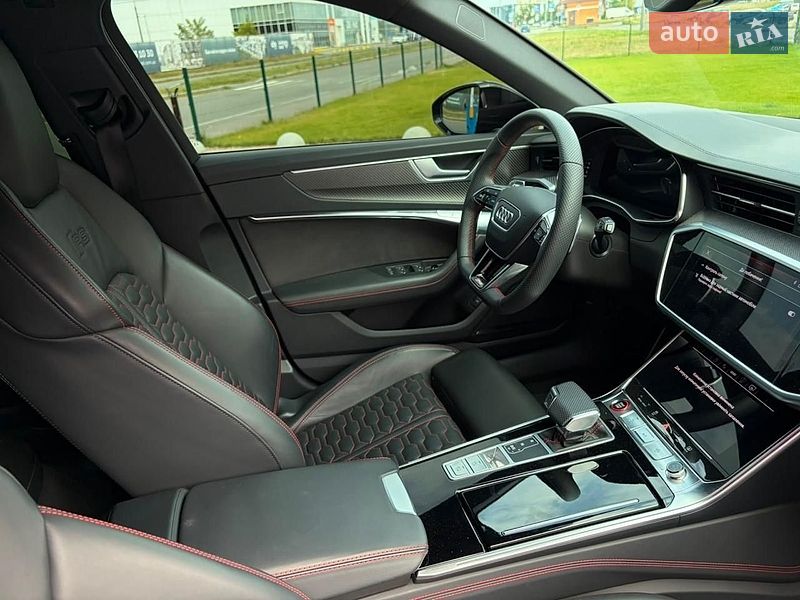 Универсал Audi RS6 2026 в Киеве
