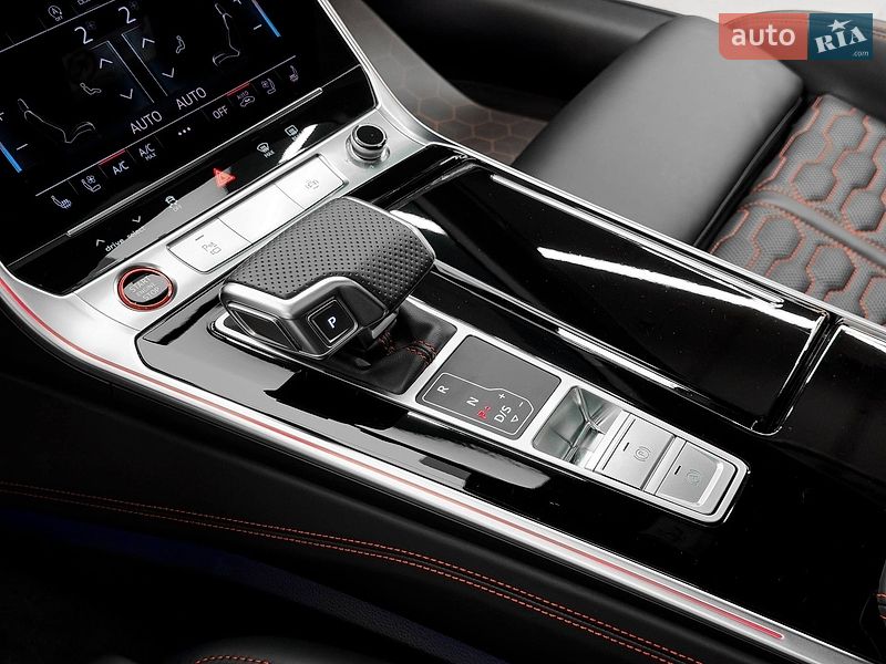Универсал Audi RS6 2024 в Киеве фото 37 Универсал Audi RS6 2024 в Киеве
