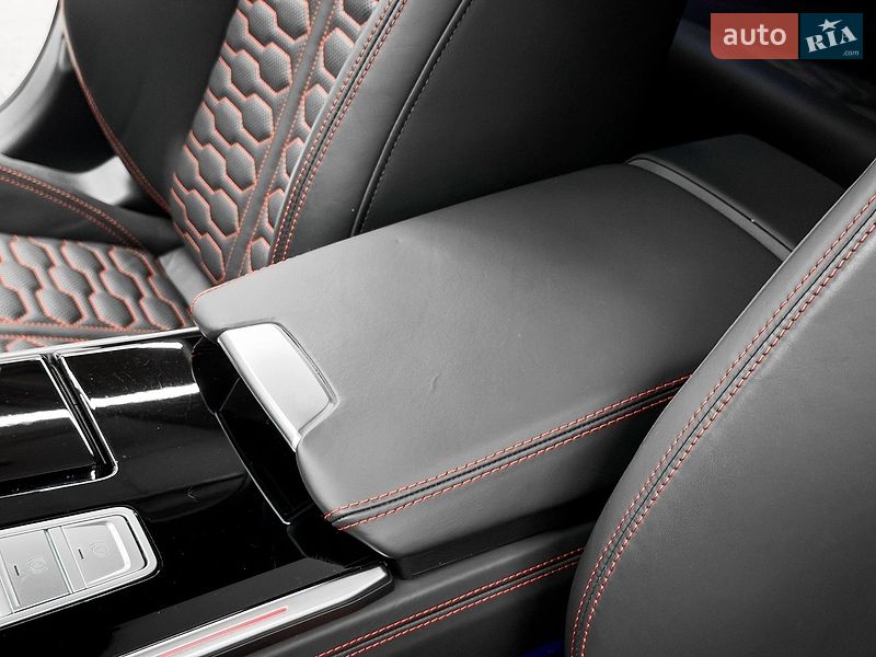 Универсал Audi RS6 2024 в Киеве фото 39 Универсал Audi RS6 2024 в Киеве