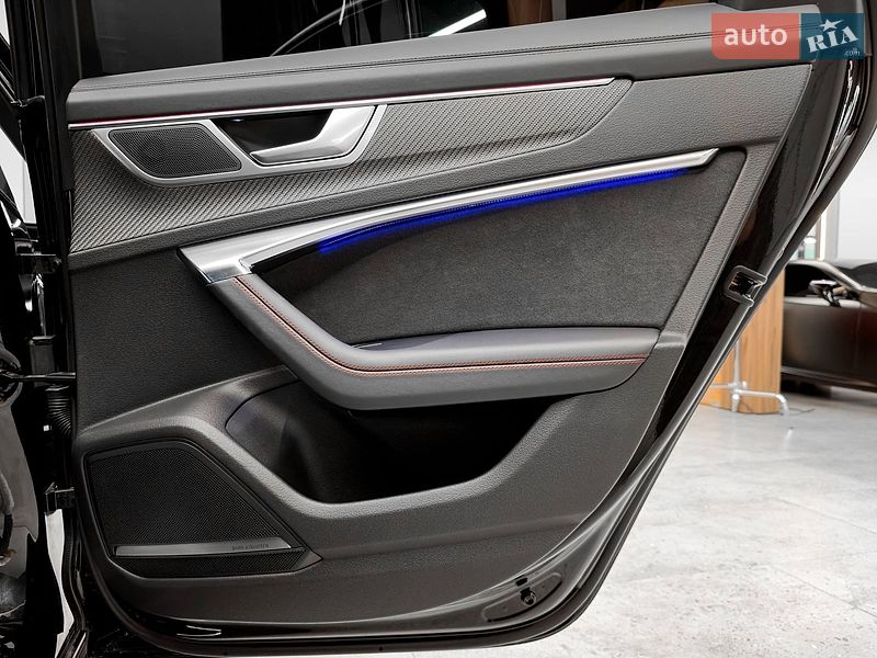 Универсал Audi RS6 2024 в Киеве фото 52 Универсал Audi RS6 2024 в Киеве