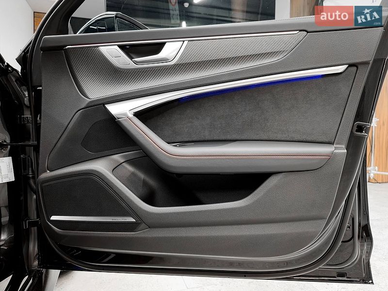 Универсал Audi RS6 2024 в Киеве фото 56 Универсал Audi RS6 2024 в Киеве