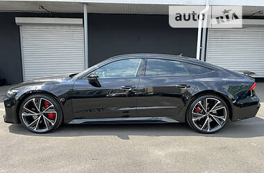 Лифтбек Audi RS7 Sportback 2021 в 